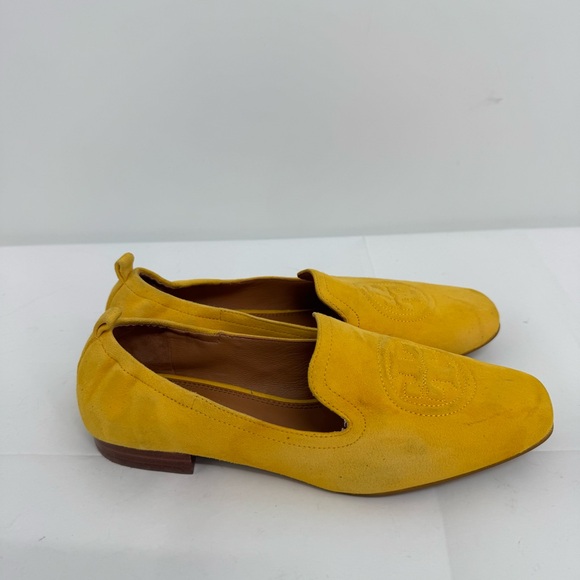 Tory Burch Leigh Loafers Women’s Size 8 Yellow Flats Embossed Logo Suede - Picture 3 of 9